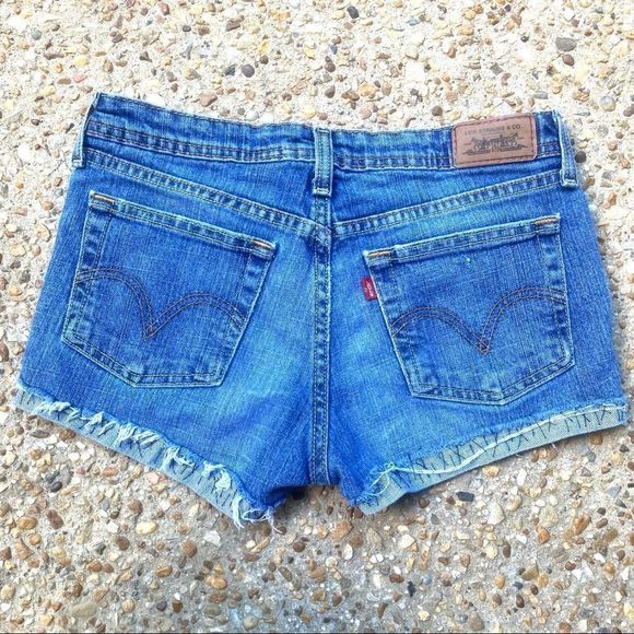 Levi’s 518 Superlow Cutoff Handmade Jean Shorts 5 - Picture 6 of 9